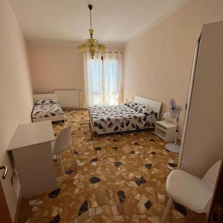 Hotel Il Sogno à Senigallia Extérieur photo